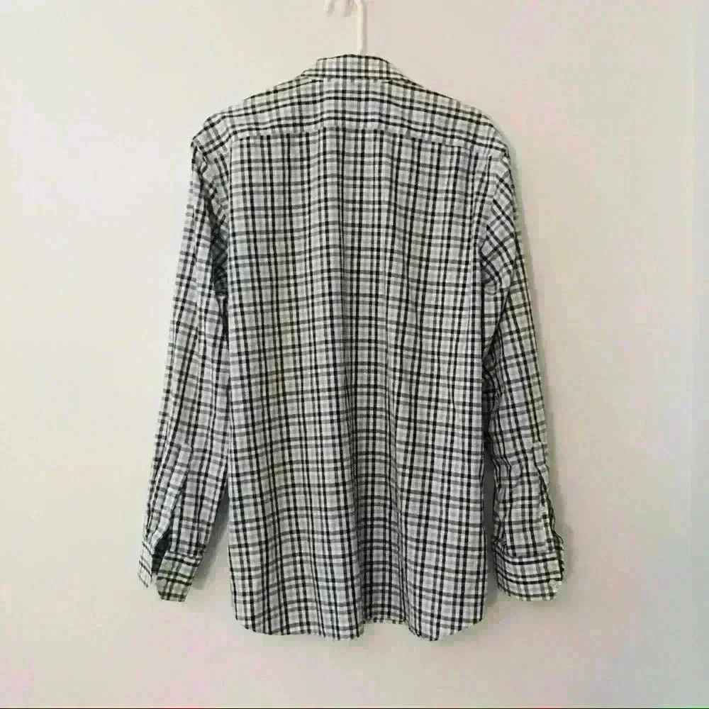 Banana Republic Button Down Shirt XL. No Iron